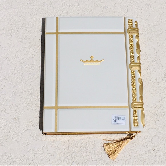 ✨ New Disney Parks Snow White and the Seven Dwarfs Storybook Journal ✨ - Picture 14 of 16